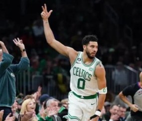 体育平台-谁说只会打软战？塔图姆挥动镰刀豪取41分斩落骑士